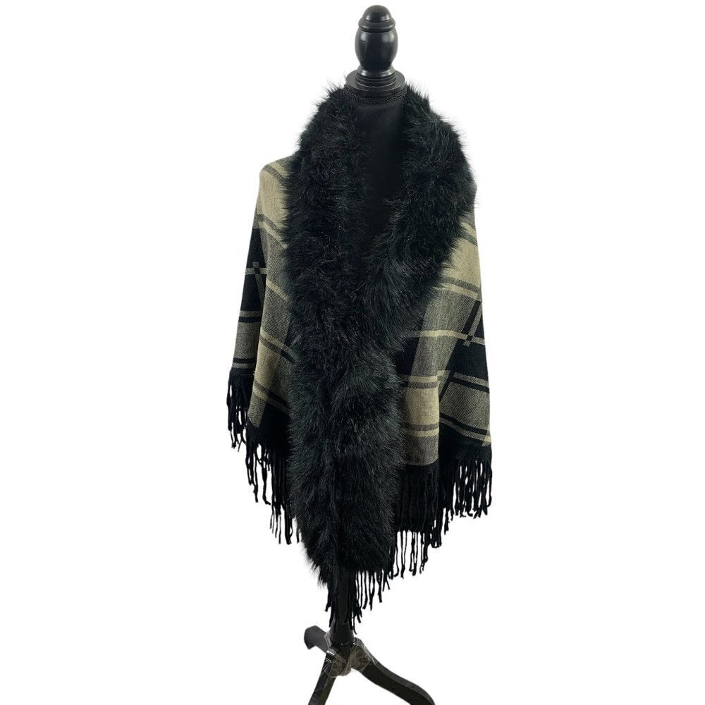 Women's Black & Tan Fuzzy Neck Cape